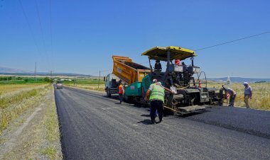 Kadıoğluçiftliği’nde Asfalt Tamamlanıyor