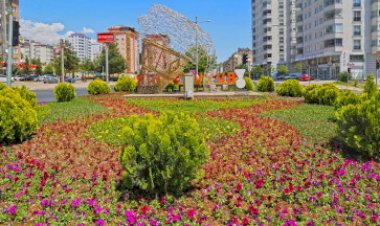 Büyükşehir Çiçek Açtı