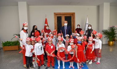 Kamu Külliyesi’nde Ana  Okulu  Öğrencilerinin 29 Ekim  Heyecanı