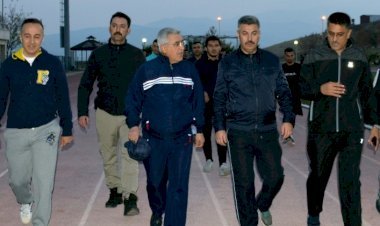 Üniversitemiz Personel ve Öğrencileri Daha Sağlıklı Bir Yaşam İçin Yürüyor