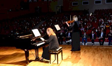 Yalçın ve Önal Müzik Ziyafeti Yaşattı