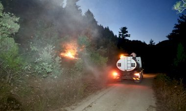 ONİKİŞUBAT BELEDİYESİ EKİPLERİ FIRNIZ’DAKİ YANGINA SEFERBER OLDU