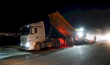 Büyükşehir’den Elmalar Yolunda Kesintisiz Asfalt Mesaisi