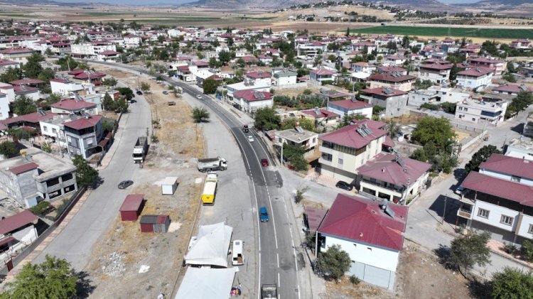 Pazarcık’ta Yollar Büyükşehir ile Yenileniyor