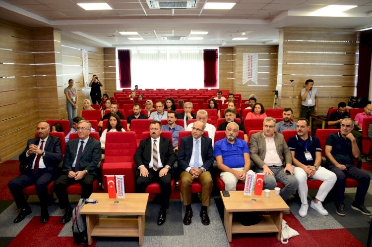 Educcon 2024 Programı kapsamında “Yapay Zeka ve Eğitimde Robotik Kongresi” Kahramanmaraş Sütçü İmam Üniversitesi (KSÜ) ve Kahramanmaraş Teknokent ev sahipliğinde gerçekleştirildi.