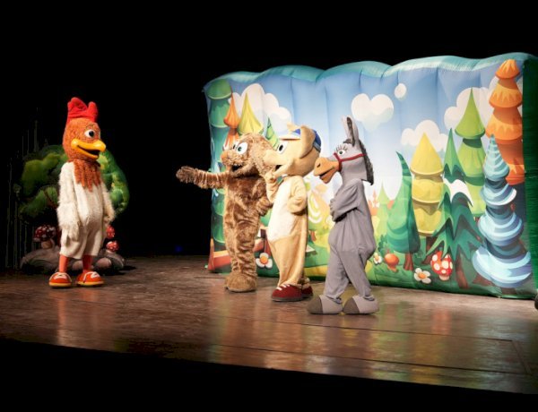 Çocuklar Yarıyıl Tatilinin İlk Gününü Büyükşehir’in Tiyatrosuyla Değerlendirdi